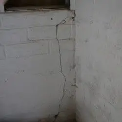 house foundation concrete block crack