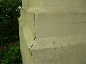crack in synthetic stucco